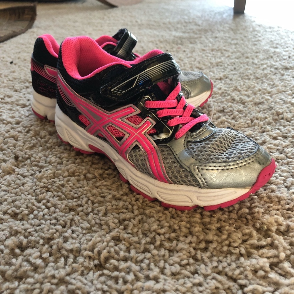 Girls ASICS